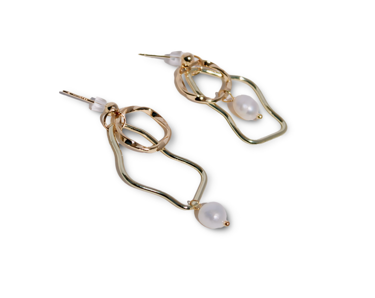 Simple Designed Pearl Earring